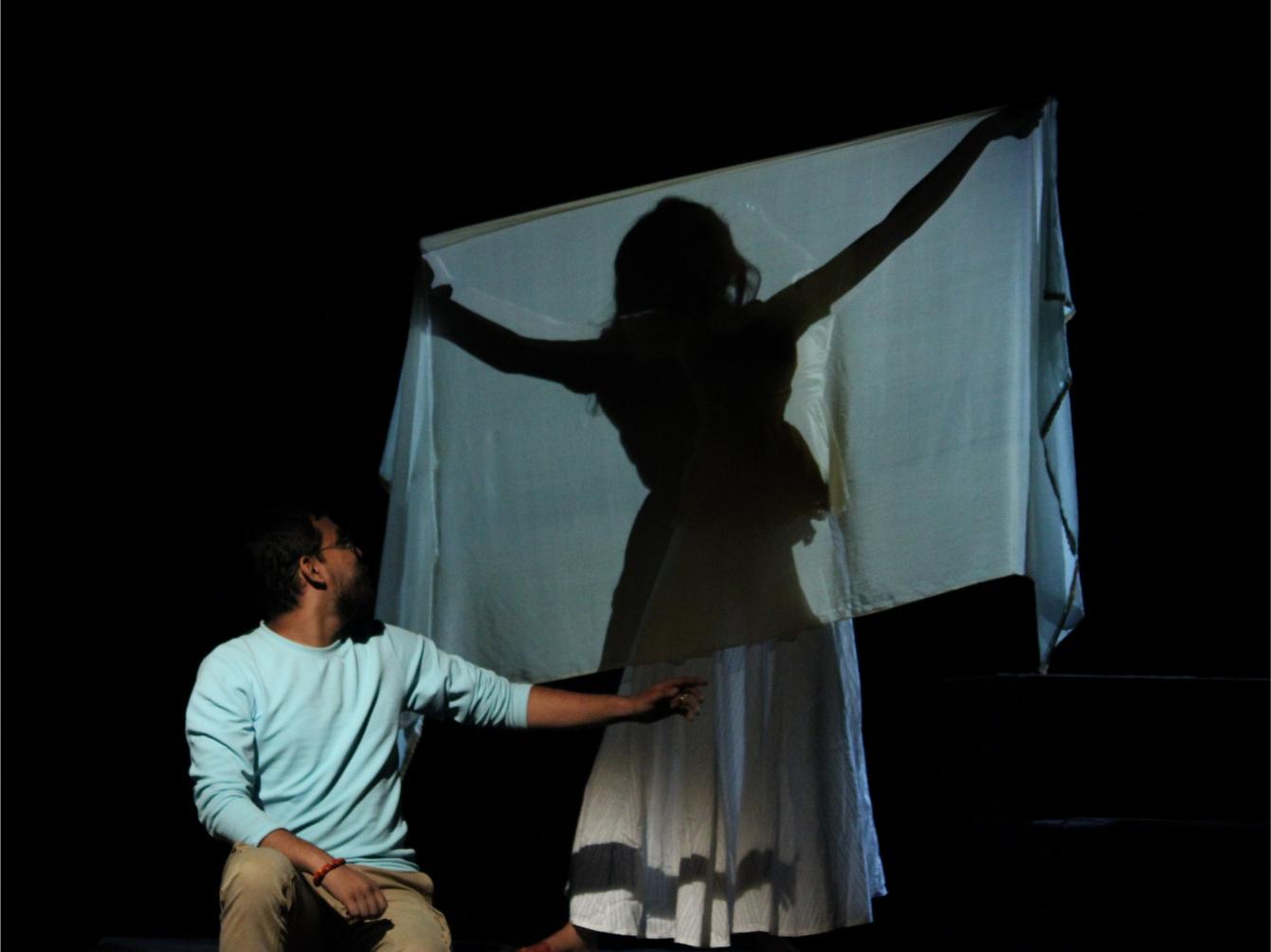 'POV' प्रत्येक कवितेचे पान वेगळे